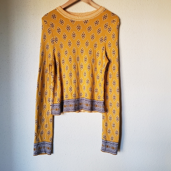 Free People Boho New Age Crew Nack Yellow Sweater - Picture 3 of 8